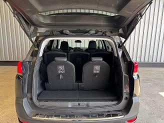 Peugeot 5008 Allure 7-Sitzer / R-Kamera / Navi picture 13