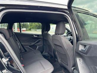Ford Focus Turnier ST-Line Autom / LED picture 10