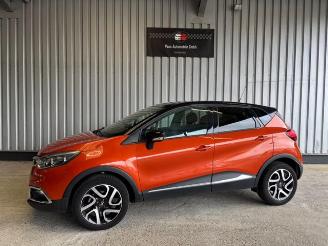 skadebil bedrijf Renault Captur Intens Automatic / R-Kamera / Navigation 2017/4