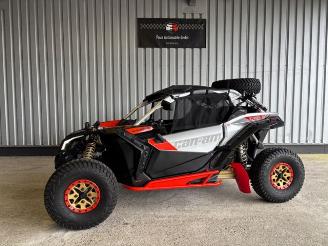 krockskadad bil motor Can-Am   2020/1