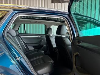 Skoda Superb Combi Style iV Panorama / Voll-Leder picture 13