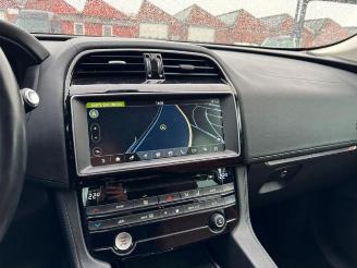 Jaguar F-Pace Portfolio AWD Voll-Leder / Kamera picture 14
