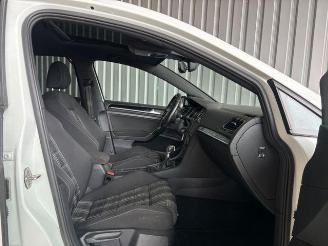 Volkswagen Golf VII Lim. GTD Panorama / Sound-System picture 10