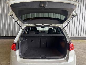 Volkswagen Golf VII Lim. GTD Panorama / Sound-System picture 12