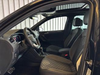 Volkswagen Tiguan R-Line 2.0 TSI 4Motion DSG / Panorama picture 13