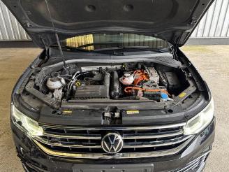 Volkswagen Tiguan R-Line eHybrid Panorama / Voll Leder picture 15