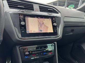 Volkswagen Tiguan R-Line eHybrid Panorama / Voll Leder picture 16