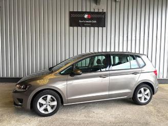 krockskadad bil auto Volkswagen Golf Sportsvan VII 1.6 TDI Comfortline 2014/11