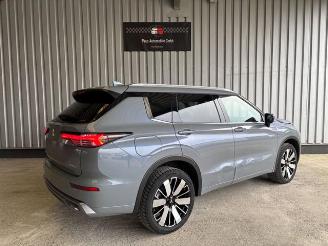 Mitsubishi Outlander 2.4 PHEV 4WD Top Panorama / VOLL picture 4