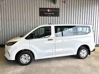 Damaged car Ford Transit Custom Kombi 320 L1 FWD Trend 9-Sitzer 2025/2