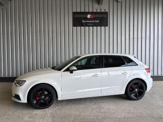skadebil auto Audi A3 Sportback Sport S-Tronic / Cockpit 2018/2