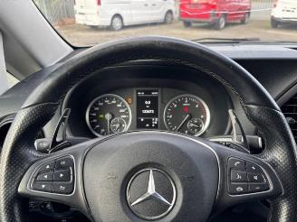 Mercedes Vito Kasten 114 CDI RWD Lang / Automatic picture 16