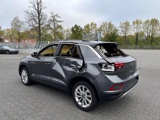 Volkswagen T-Roc Life 1.5 TSI DSG picture 4