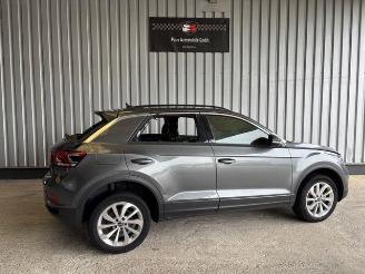 Voiture accidenté Volkswagen T-Roc Life 1.5 TSI DSG 2022/5