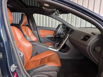 Volvo V-60 Kombi Summum AWD Hybrid picture 13