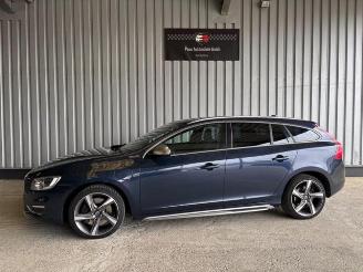 ocasión turismos Volvo V-60 Kombi Summum AWD Hybrid 2013/11