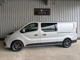 uszkodzony samochody osobowe Nissan Nv300 L2H1 Navi / 5-Sitzer / R-Kamera 2019/7