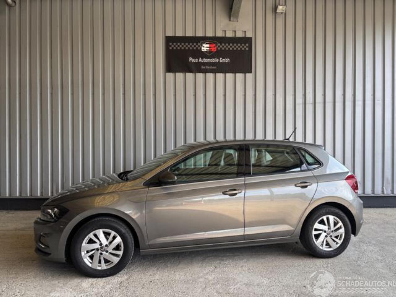 Volkswagen Polo VI 1.0 TSI Comfortline DSG / Navigation