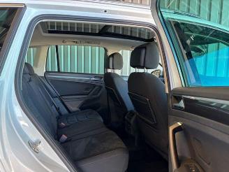 Volkswagen Tiguan Highline R-Line 4Motion DSG / Panorama picture 12