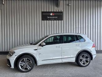 krockskadad bil auto Volkswagen Tiguan Highline R-Line 4Motion DSG / Panorama 2020/8