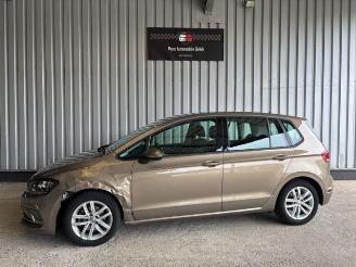Vaurioauto  passenger cars Volkswagen Golf Sportsvan VII 1.5 TSI Comfortline DSG 2018/3
