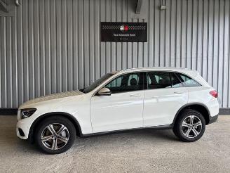 krockskadad bil auto Mercedes GLC 220 d 4Matic Voll-Leder / LED 2018/6