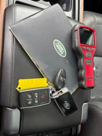 Land Rover Defender 110 X-Dynamic D300 AWD Winde / Panorama picture 21