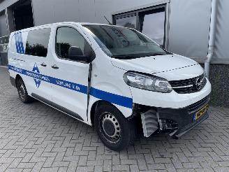 krockskadad bil bedrijf Opel Vivaro 2.0 CDTI L3H1 DC Edition 2021/6