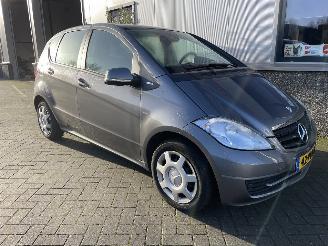 krockskadad bil auto Mercedes A-klasse A180 BLUEEFFICIENCY Business Class 2011/3
