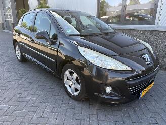 Schadeauto Peugeot 207 1.4 VTI Style 2010/9