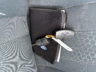 Ford Fiesta 1.25 5drs Titanium picture 15