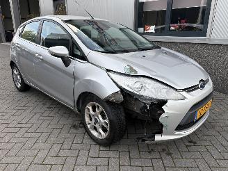 skadebil auto Ford Fiesta 1.25 5drs Titanium 2012/1