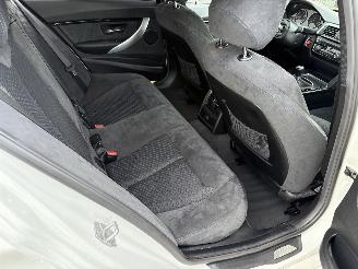 BMW 3-serie 318i M-Sport picture 24