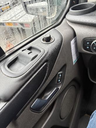 Ford Transit Custom 320 2.0 TDCI 185pk L2H1 Sport Automaat picture 32