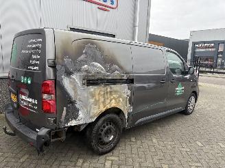 Peugeot Expert 231L 2.0 BlueHDI 120 Premium picture 34