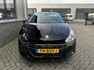 Peugeot 208 1.2 PureTech GT-Line Automaat picture 24