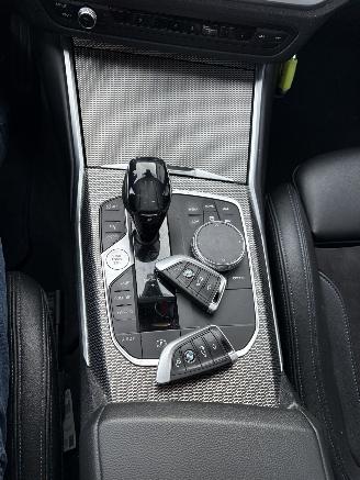 BMW 3-serie 330i M-Pakket High Executive Automaat picture 27
