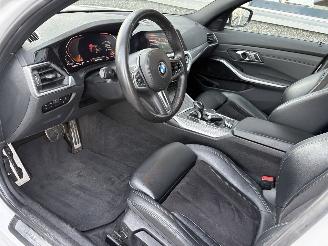 BMW 3-serie 330i M-Pakket High Executive Automaat picture 29