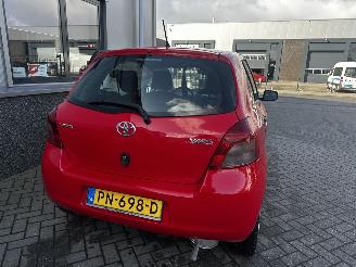 Toyota Yaris 1.0 VVTI Idols picture 21