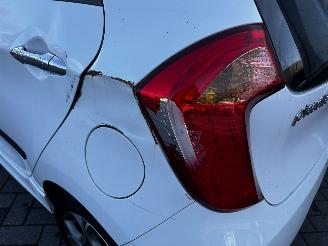 Kia Picanto 1.0 CVVT Design Edition picture 24