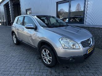 damaged passenger cars Nissan Qashqai 2.0 Tekna Premium 2008/11