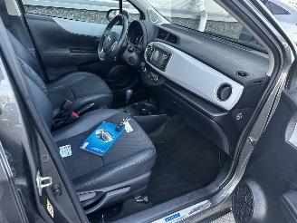 Toyota Yaris 1.5 Full Hybride Dynamic picture 12
