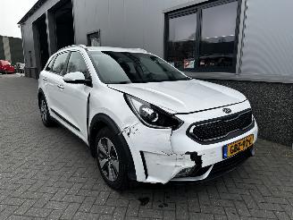 Kia Niro 1.6 GDI Hybrid ComfortLine picture 2