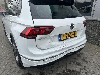 Volkswagen Tiguan 1.4 TSI Comfortline Business R picture 33