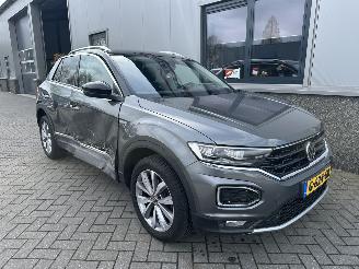 krockskadad bil auto Volkswagen T-Roc 1.0 TSI Sport 2019/1