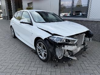Schadeauto BMW 1-serie 118I High Executive 2021/1