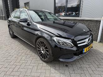 Damaged car Mercedes C-klasse C-Klasse Estate 200 Prestige 2017/2