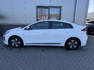 Hyundai Ioniq 1.6 GDI First Edition picture 22