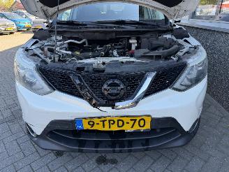 Nissan Qashqai 1.2 Premier Edition picture 38