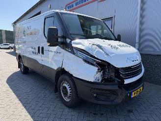 damaged commercial vehicles Iveco Daily 35S16V 2.3 352L L2 2024/12